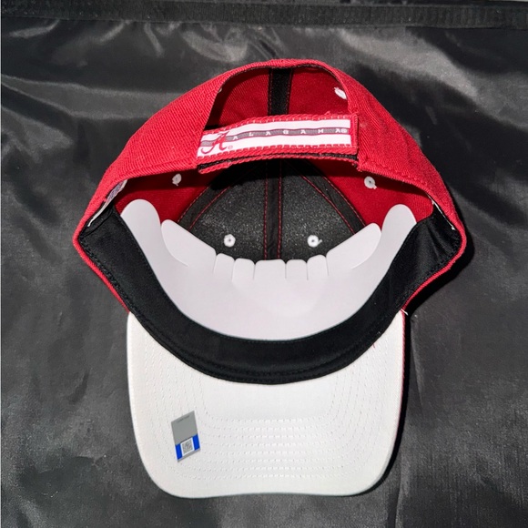 Officially Licensed NCAA University of Alabama Baseball Style Cap - Picture 2 of 6